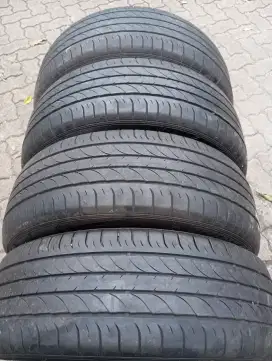 Dunlop sportmaxx 225 60 R18