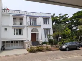 Rumah Bagus 3 Lantai, Posisi Hoek, Pantai Indah Kapuk
