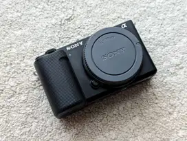 Sony Alpha ZV-E10 Body Only ZVE10 ZV E10 Mirrorless Camera - BODY ONLY