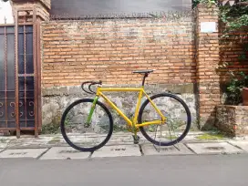 Sepeda fixie soloist 71 kuning