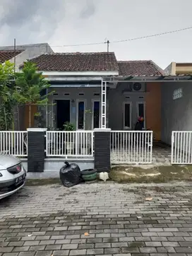 Rumah Taman Anggrek Murahnya Kebangeten