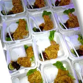 Nasi Ayam Krispi Paket Lengkap Rp9.000 - Lezat dan Praktis