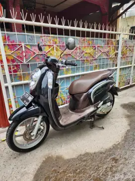 HONDA SCOOPY TH 2016 MULUS PAJAK HIDUP APNJANG