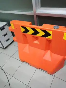 JUAL ROAD BERIR DAN CONE PEMBATAS JALAN