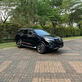 Toyota Fortuner 2.4 VRZ TRD 2018