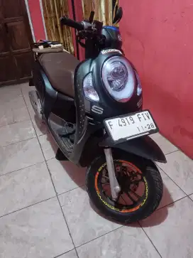 Di jual Honda scoopy THN 2023 bln 11 ss kumpkit pajak idup  panjang..