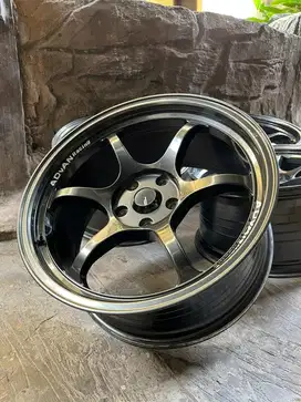 Velg ADVAN RG1 R18