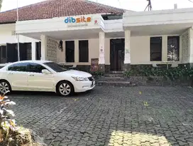 sewa kantor untuk 6-8 orang