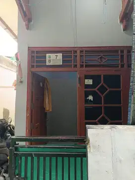 Rumah Disewakan Dekat Jl.Ir H juanda Depok (081299885750)