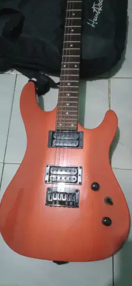 Cort KX100 gitar listrik Stratocaster mulus