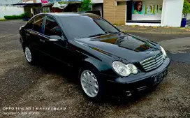 Mercedes Benz C240 W203 Sport Th.2005 Black.