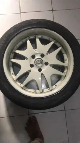 Velg R18 ban accelera phi uk255/50 pemakaian INNOVA 2021 ( No retak)