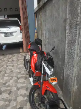 Bismillah dijual cepat CB 150R tahun 2018 akhir