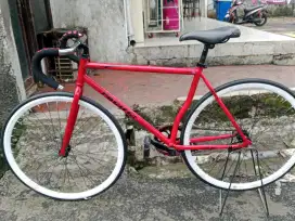 Jual sepeda fixie retorasi ulang siap goes bisa dianterin sampe rumah