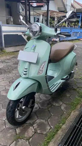 Vespa Primavera Mint Green