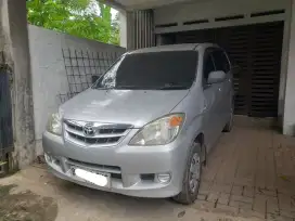 Dijual Toyota Avanza Silver 1.3 AT