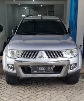 Mitsubishi Pajero Exceed 4x2 2010