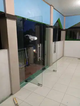 Murah!! Pintu kaca dan partisi kaca aluminium