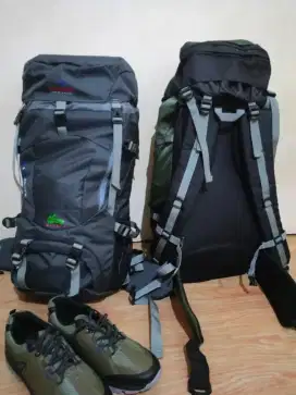 BORONGAN CARRIER DAN SEPATU