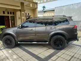 Jual mobil Mitsubishi Pajero sport Dakar 4x4 Metic.