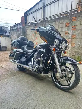 Harley ultra classic 2016 rushmore good condition