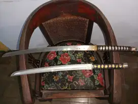 Dijual sepasang samurai