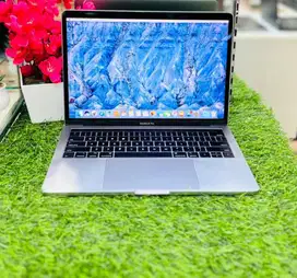 Macbook Pro 2017 13 inc Corei5 3,1 GHz Ram 16 Gb/Ssd 256Gb Minus D-DC