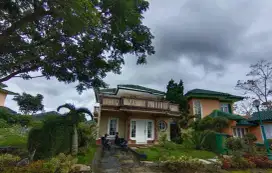 Dijual murah vila mewah 2LT luas tanah 400mtr di puncak resort Cipanas