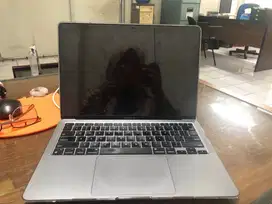 Macbook Air 13 2020 16/256gb