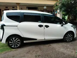 Toyota Sienta V AT CVT 2016 R