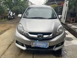 Honda Mobilio 1.5 E Bensin-AT 2014 Abu 7AC