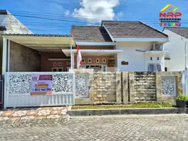 Dijual Rumah Cantik Full Perabot di Perum. Brawijaya Residence -  Bwi