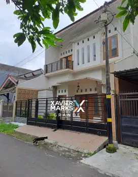 DIJUAL RUMAH SIAP HUNI DI JALAN SELAT SUNDA SAWOJAJAR