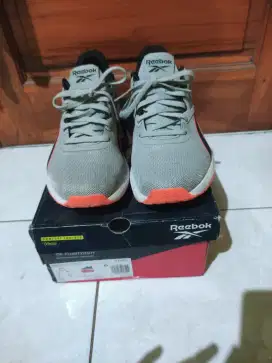 Jual murahhh sepatu Reebok lite plus 3 original