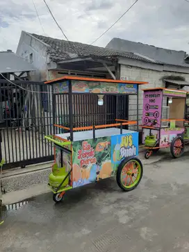 Gerobak Alpukat/ Minuman/ Teh solo-DLL/ Grobak Bekas