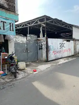 Dijual Rumah Dan Bangunan Daerah Srengseng Lapangan Tenis