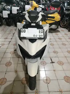 Honda vario 160 abs putih 2024