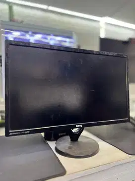 MONITOR 22 INCH FHD LED VGA DVI MULUS BENING SEGEL SIAP PAKE GARANSI