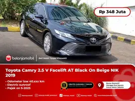 [ SUNROOF ] Toyota Camry 2.5V Facelift AT Black on Beige NIK 2019/2020