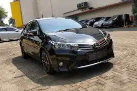 Toyota ALTIS V 1.8 AT 2014 UM 19.9 jt aja