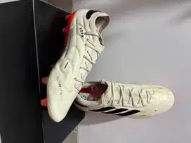 Sepatu bola adidas copa