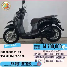 DP Mulai 600K yuk Cuma KK&KTP Honda Scoopy FI 2019 Hitam Bekasi Kota