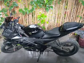 Yamaha R15 V2 2015