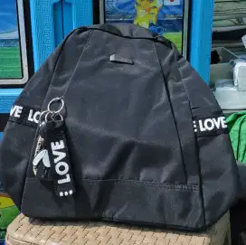 Tas Ransel boneka Wanita warna hitam dan khaki