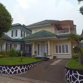 Di jual murah vila mewah 2 LT lokasi di puncak resort Cipanas