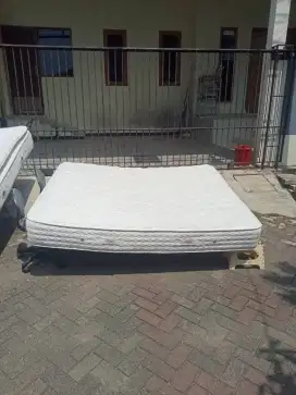 Jasa cuci kasur sofa jok mobil
