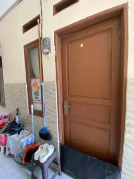 Di jual rumah/kontrakan Kebayoran lama kampung baru