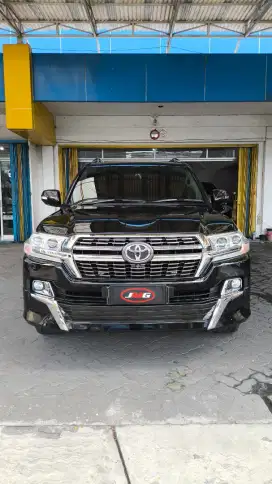 Toyota Landcruiser ZX200 VX200 2010 Bensin