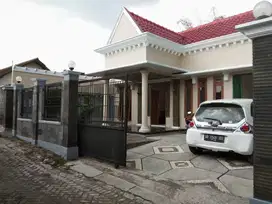 Rumah cukup luas di jl. Magelang km 5