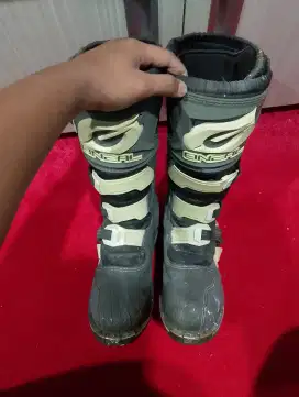 sepatu oneal buat trabas